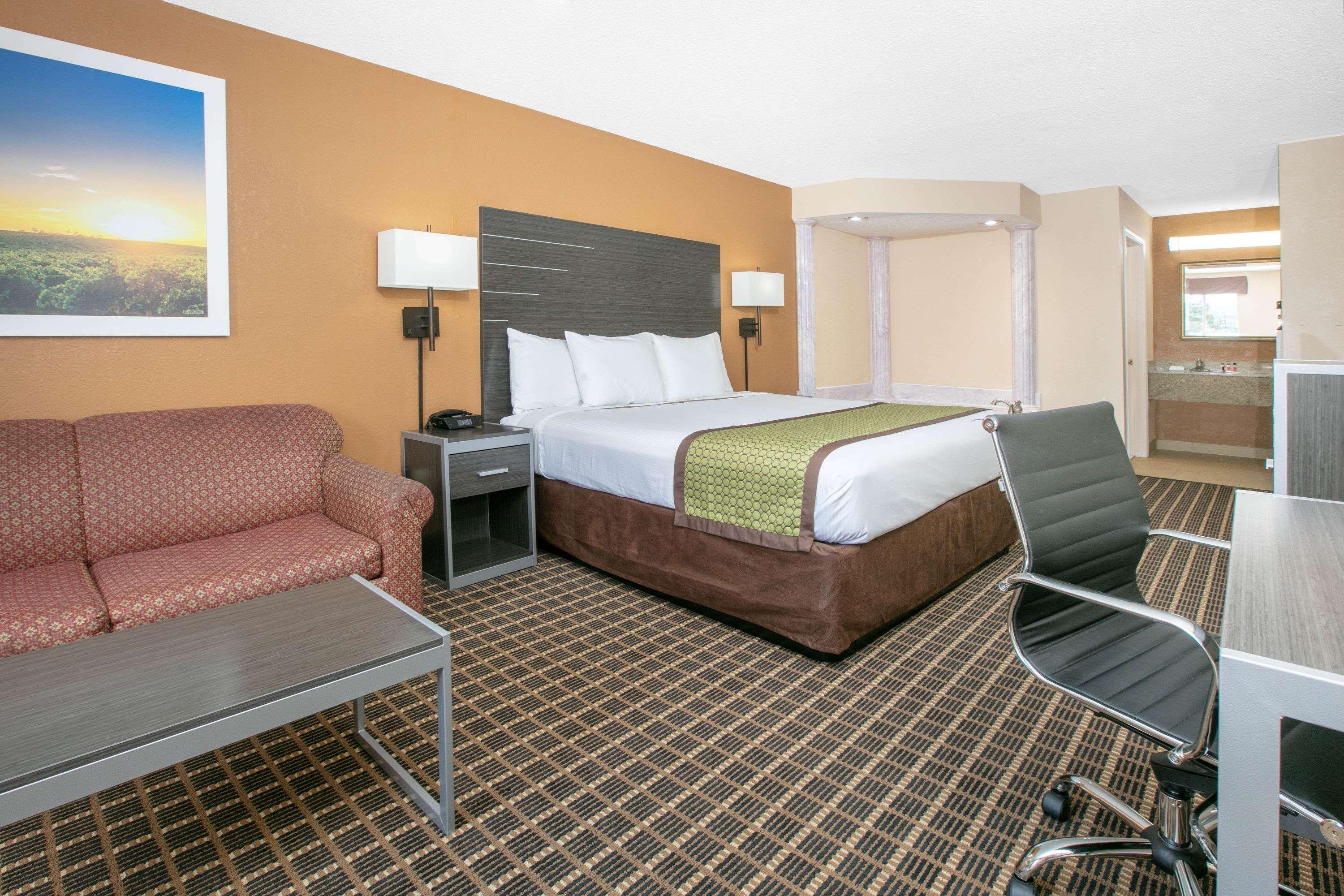 Days Inn By Wyndham Hamilton Eksteriør billede